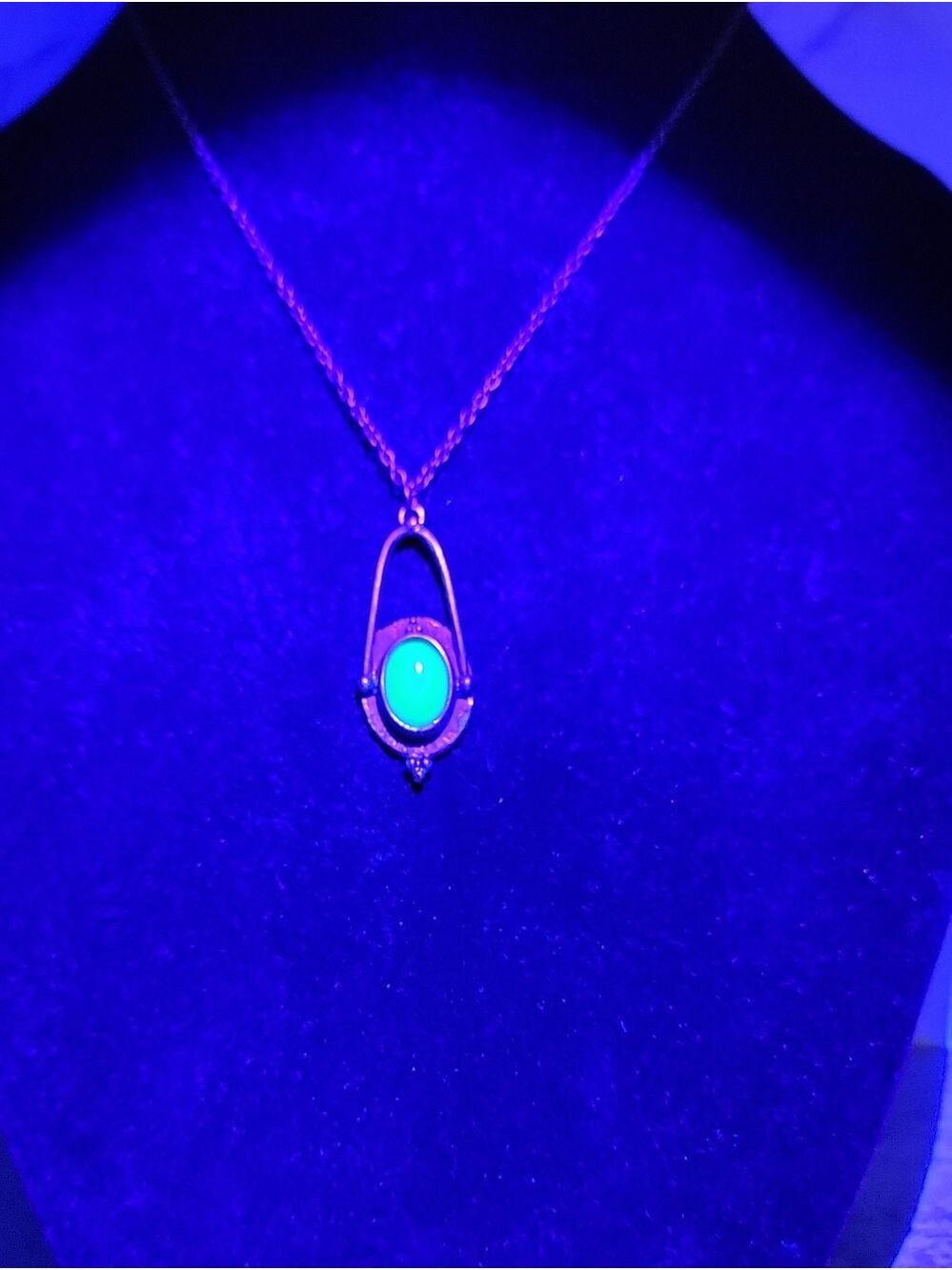 One of a kind Uranium Glass Necklace - Picture 4 of 8
